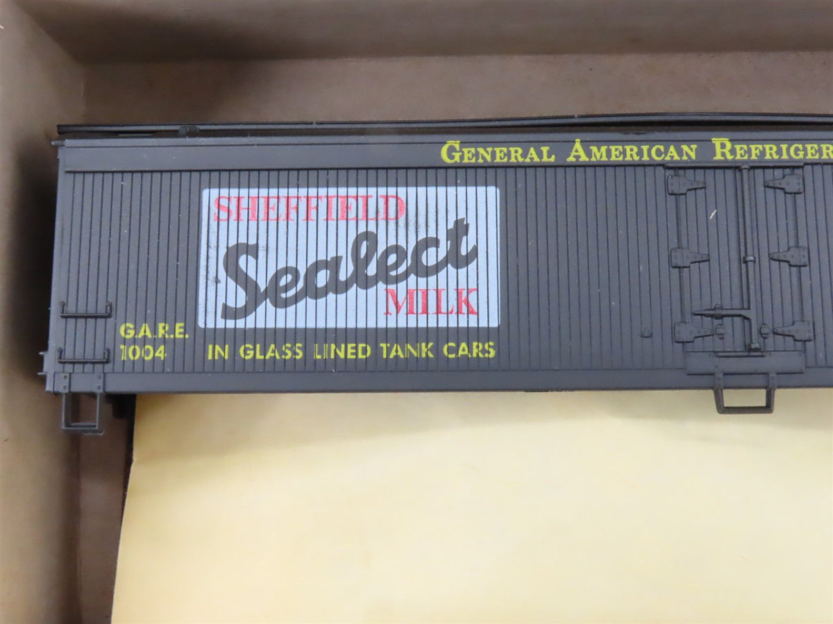 HO Scale Athearn 5343 GARE Sheffield Milk 50&#39; Express Reefer #1004 Kit