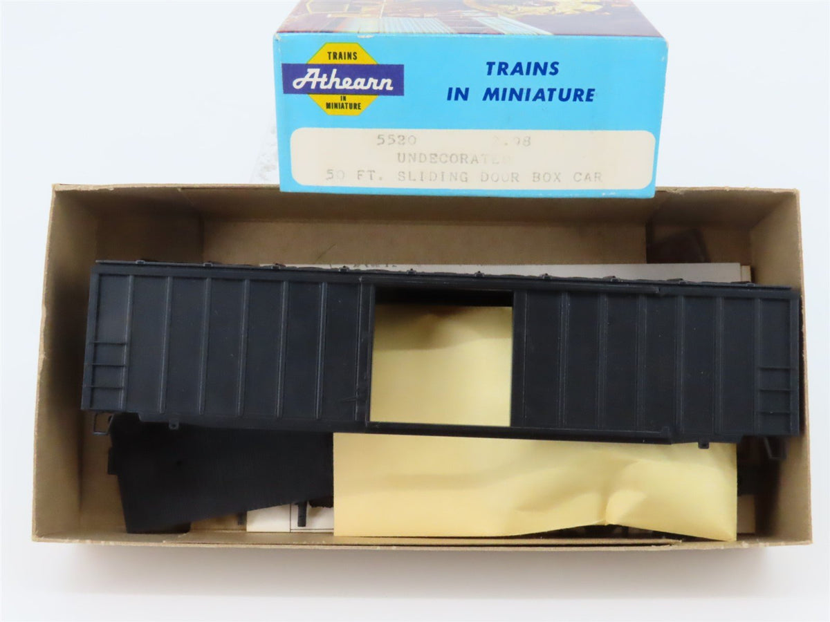 HO Scale Athearn 5520 Undecorated 50&#39; Sliding Door Box Car Kit