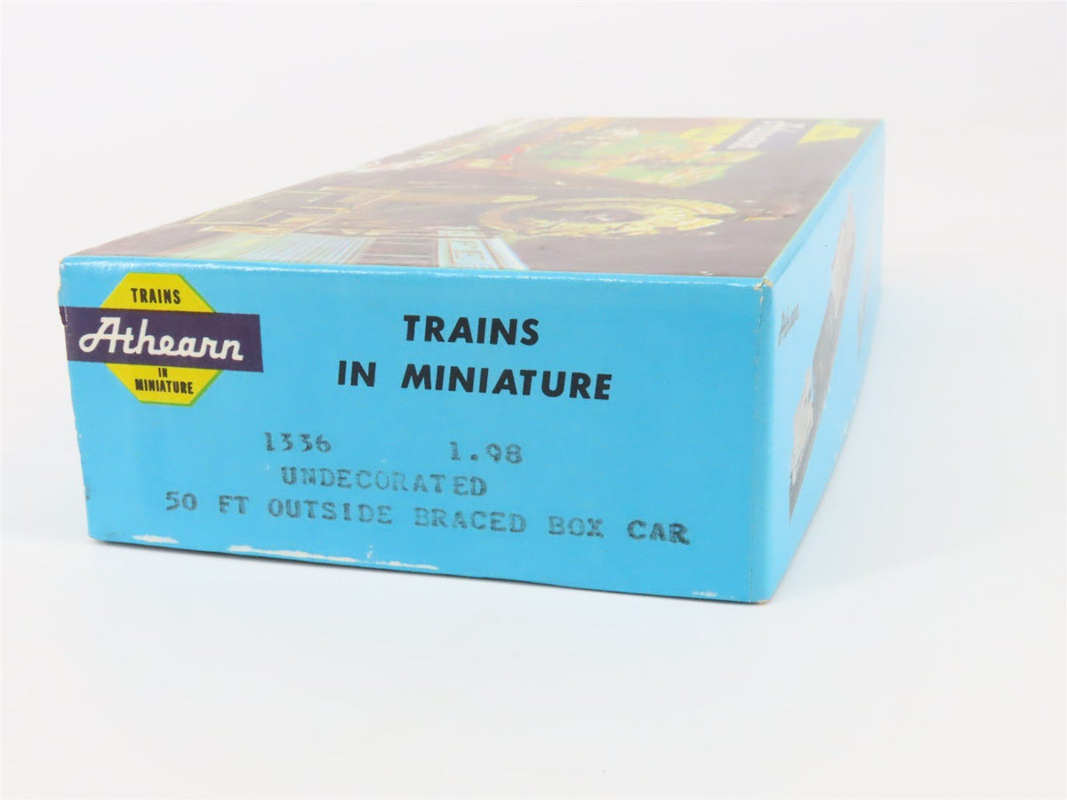HO Scale Athearn 1336 Undecorated 50&#39; Outside Braced Box Car Kit
