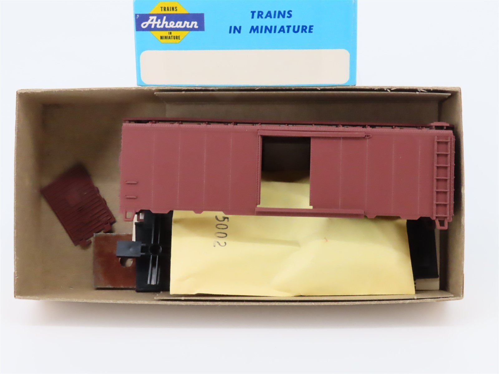 HO Scale Athearn Undecorated Single Door Box Car Kit