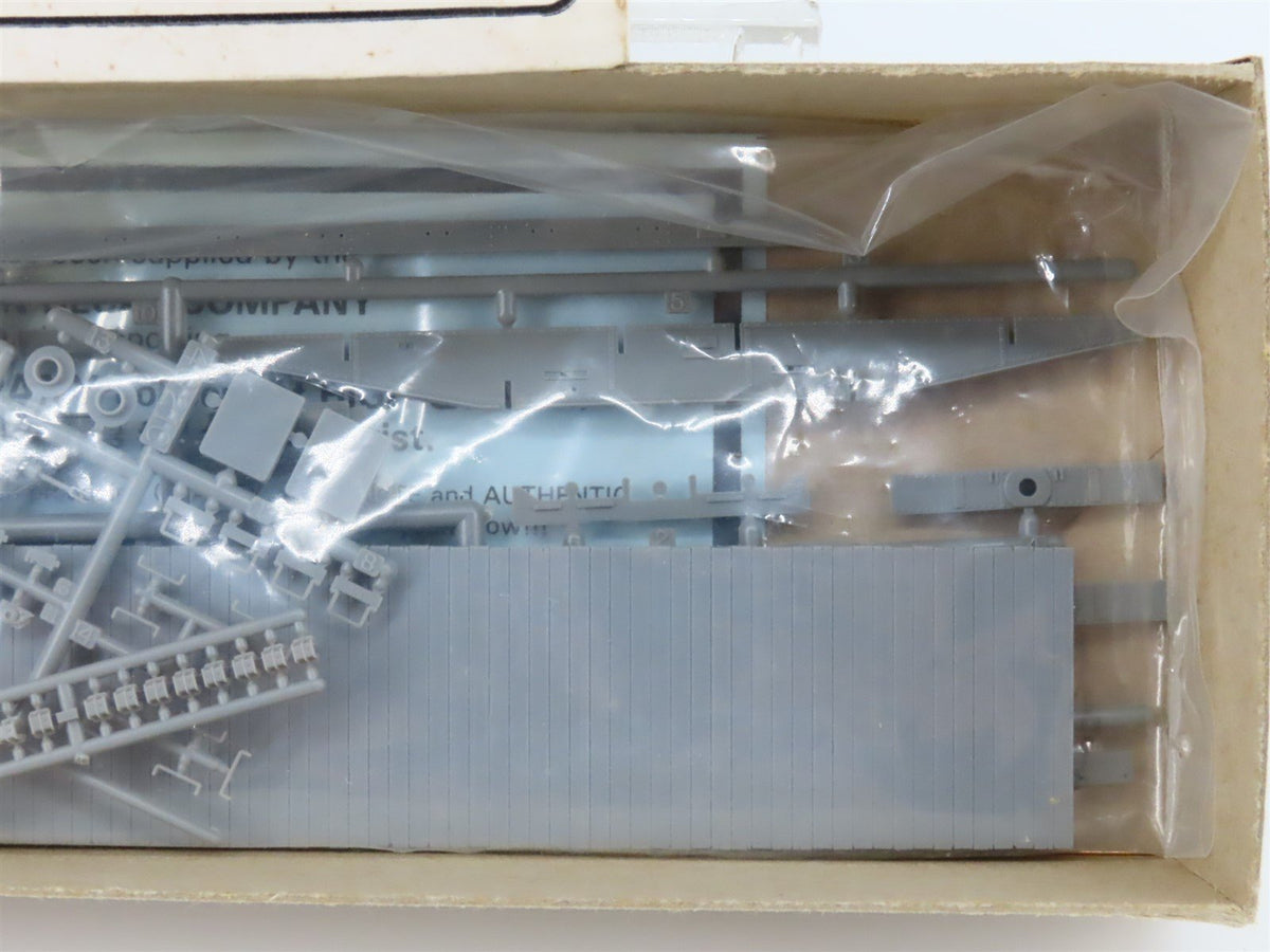 HO Scale The Gould Company 4021 Undecorated 40&#39; Flat Car Kit
