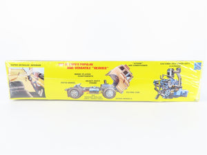 1:25 Scale AMT 38685 C-900 Tilt-Cab Ford Tractor Kit - Sealed