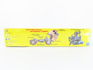 1:25 Scale AMT 38685 C-900 Tilt-Cab Ford Tractor Kit - Sealed