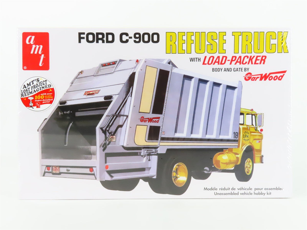 1:25 Scale AMT 1247/12 Ford C-900 Refuse Truck w/ Load-Packer Kit - Sealed