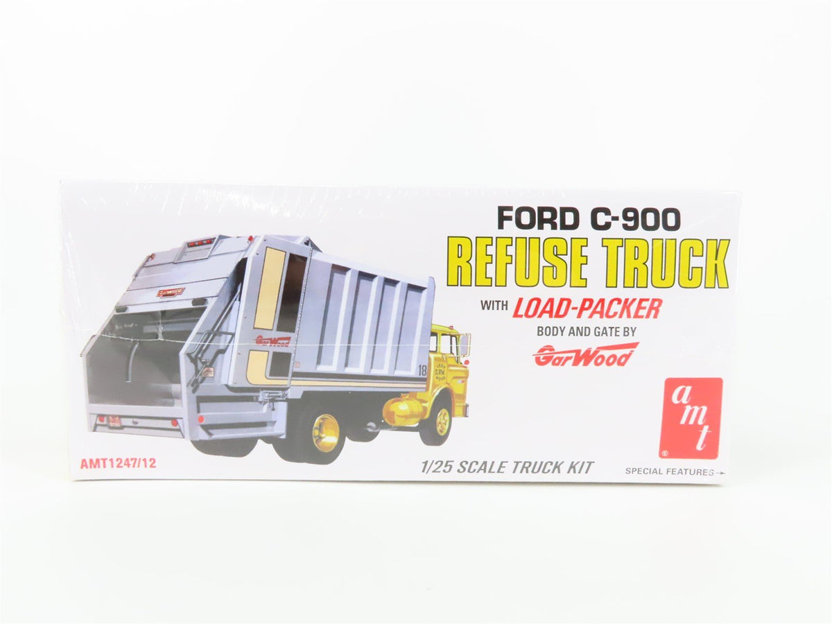 1:25 Scale AMT 1247/12 Ford C-900 Refuse Truck w/ Load-Packer Kit - Sealed