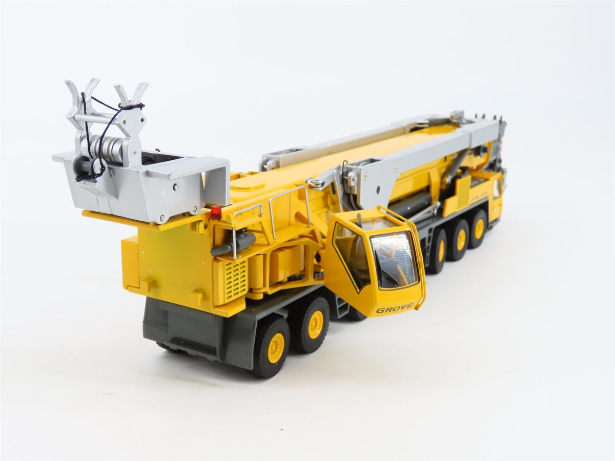 1:50 Scale Manitowoc Die-Cast Grove GMK7550 All Terrain Hydraulic Crane