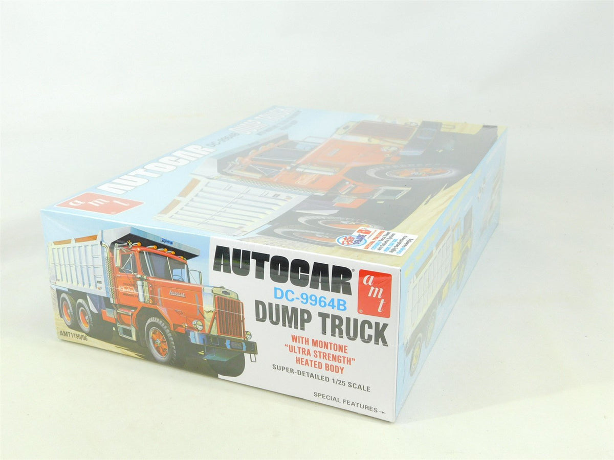 1:25 Scale AMT 1150/06 Autocar DC-9964B Dump Truck Kit - Sealed