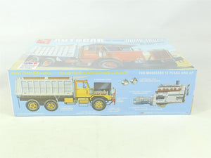 1:25 Scale AMT 1150/06 Autocar DC-9964B Dump Truck Kit - Sealed