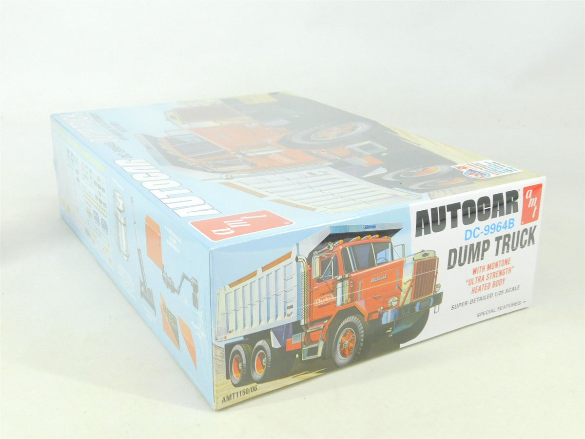 1:25 Scale AMT 1150/06 Autocar DC-9964B Dump Truck Kit - Sealed