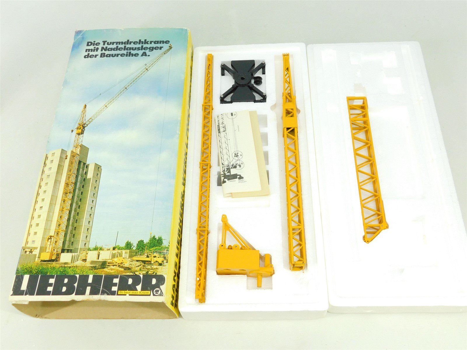 1:50 Scale Die-Cast Gescha 283 Liebherr Tower Crane