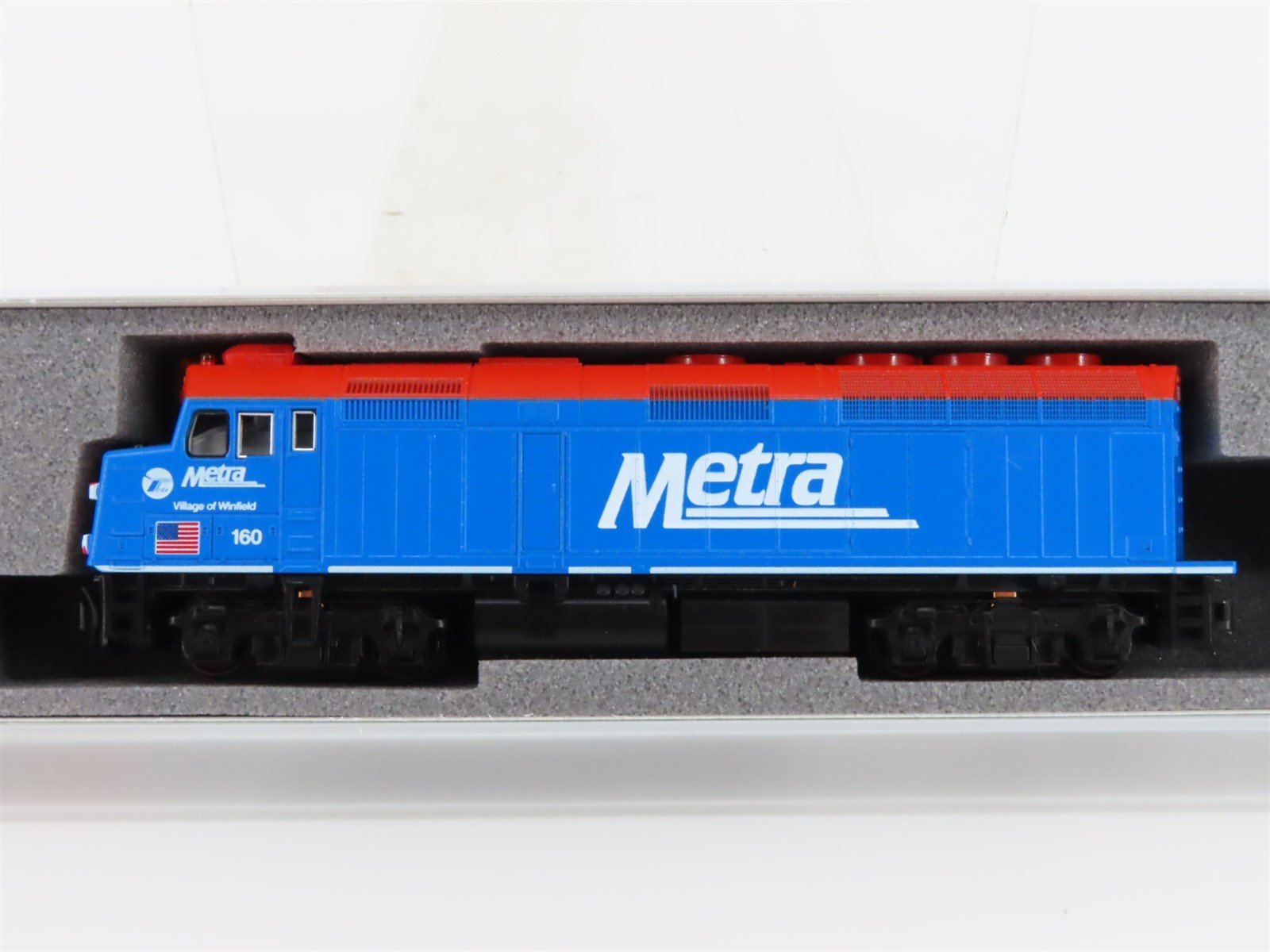 N Scale Kato 176-9102 Chicago Metra F40PH Diesel Locomotive #160