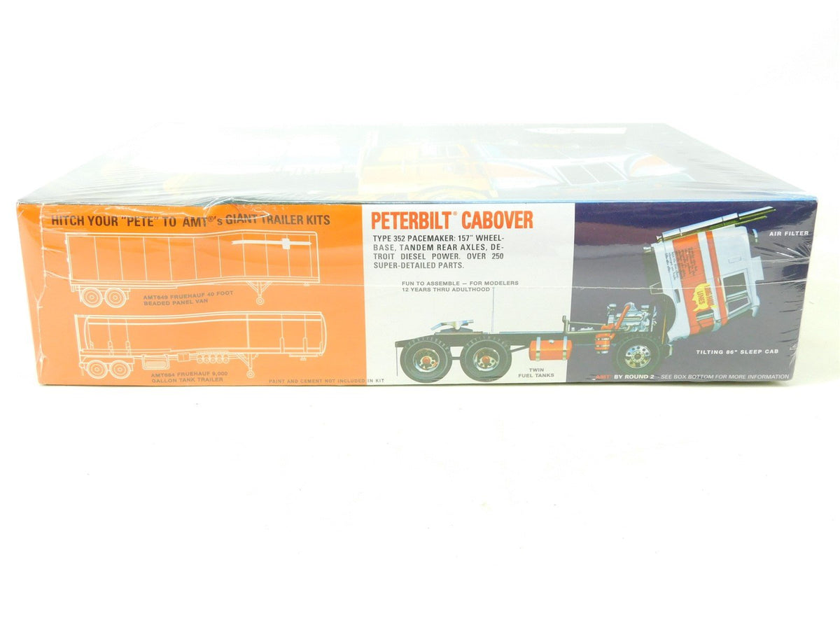 1:25 Scale AMT 759/06 Peterbilt Cabover 352 Pacemaker Tractor Kit - Sealed