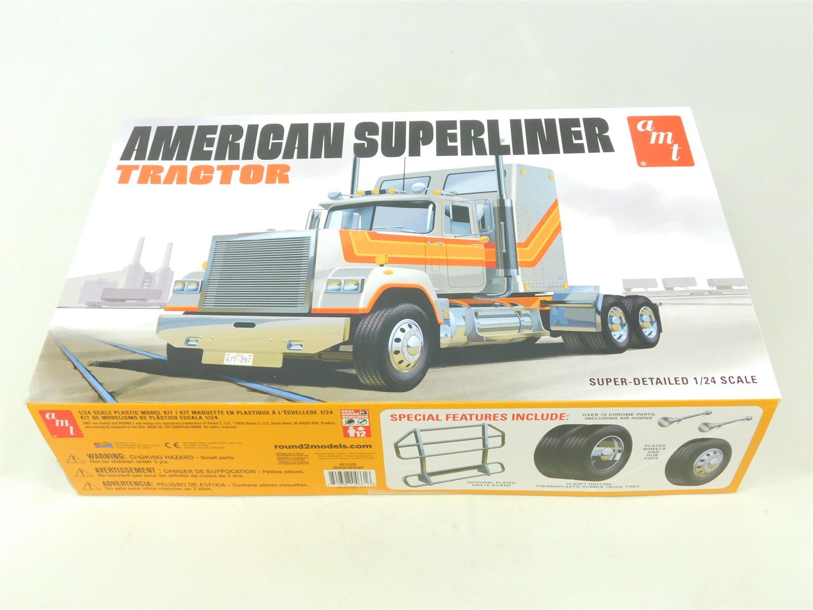 1:24 Scale AMT 1235/08 American Superliner Tractor Truck Kit - Sealed