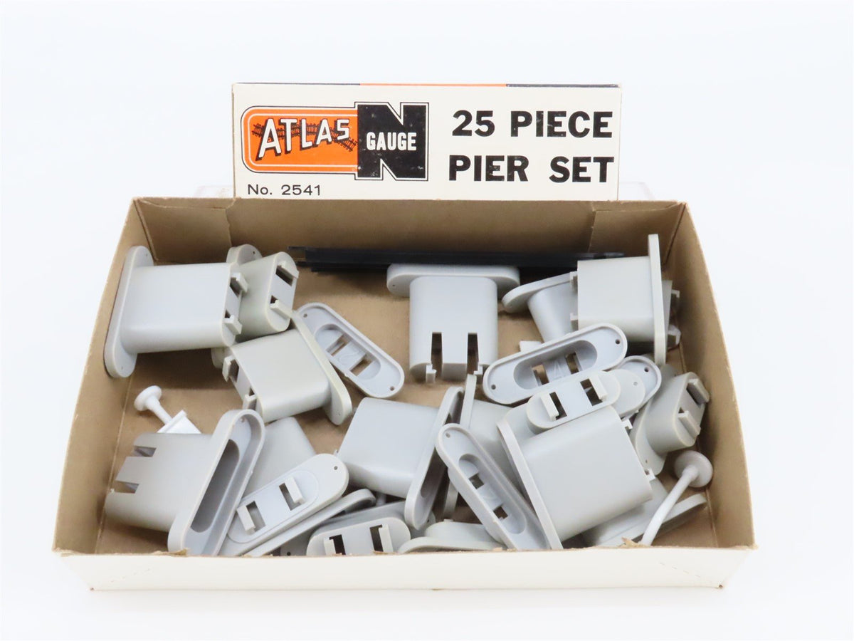 N 1/160 Scale Atlas 2541 25 Piece Pier Set