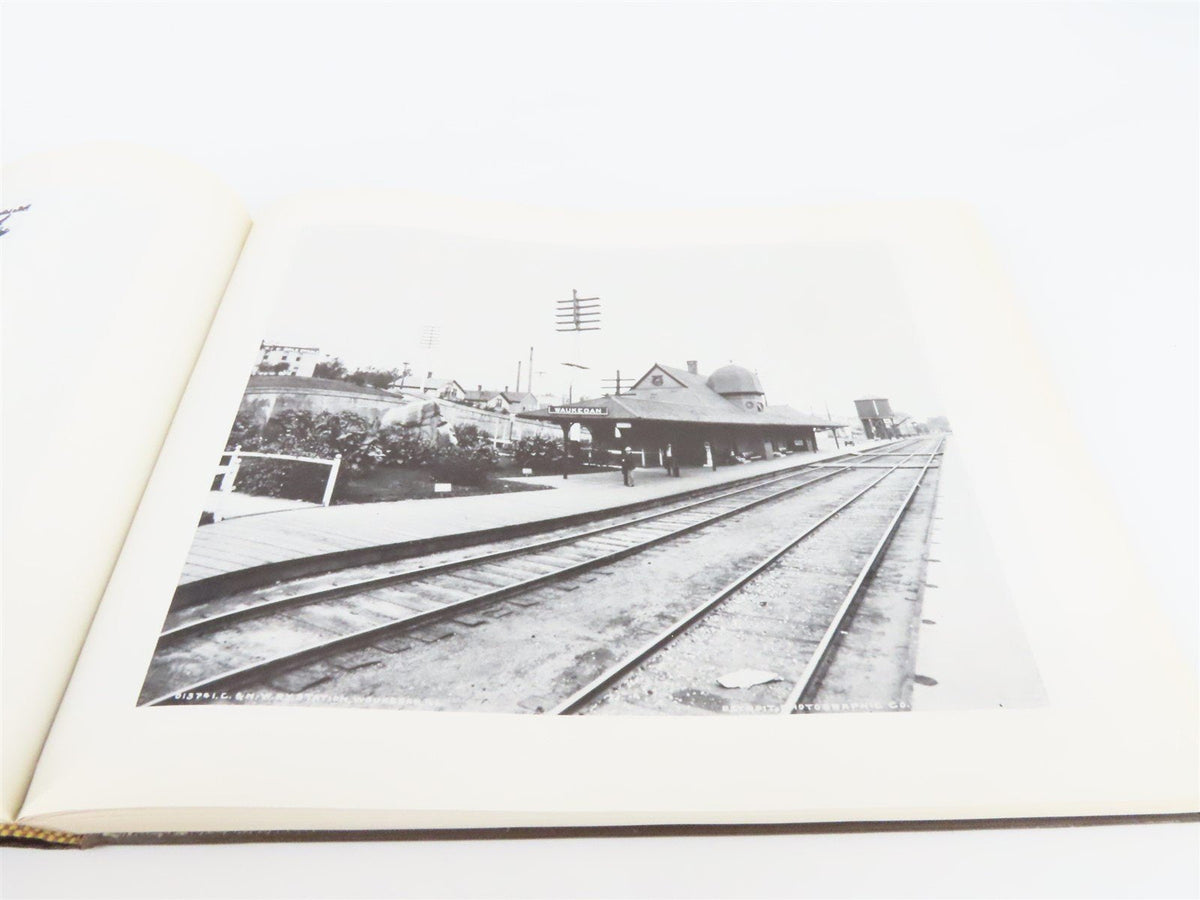 A Guide To Chicago&#39;s Train Station Present and Past by Bach &amp; Wolfson ©1986 Book