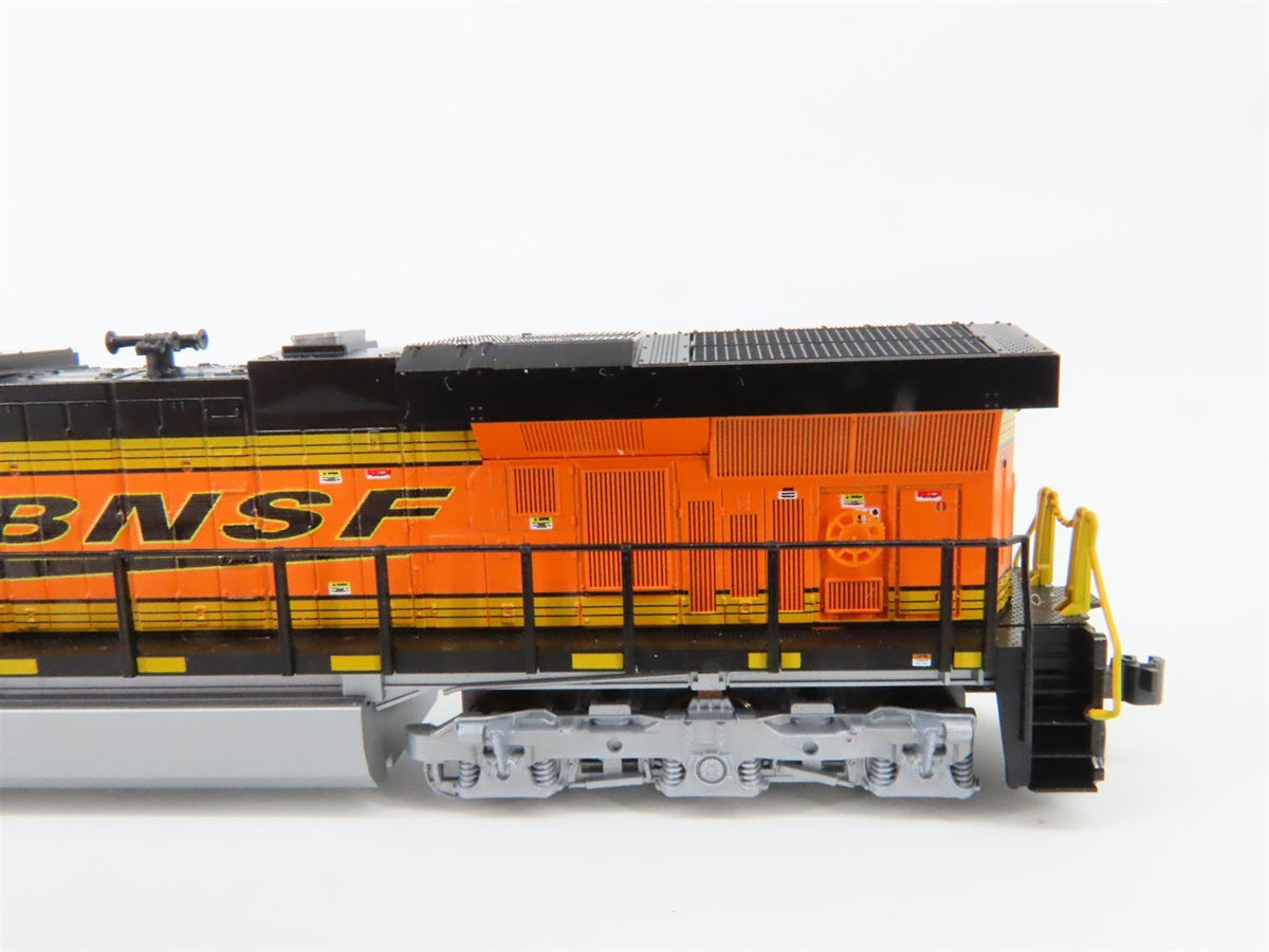 N Scale KATO 176-8924 BNSF Railway &quot;Swoosh&quot; GE ES44AC Diesel #5751 w/DCC