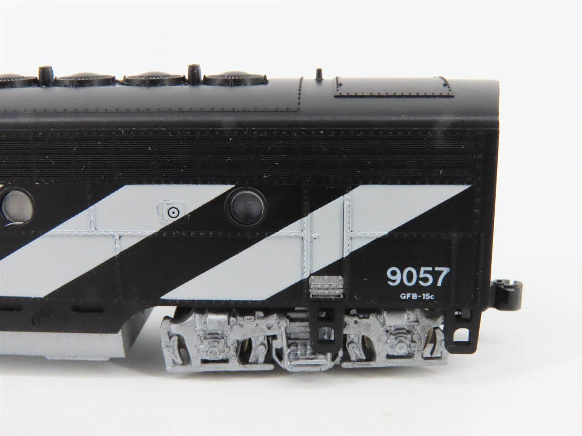 N Scale KATO CN Canadian National &quot;Zebra Stripe&quot; EMD F7B Diesel #9057