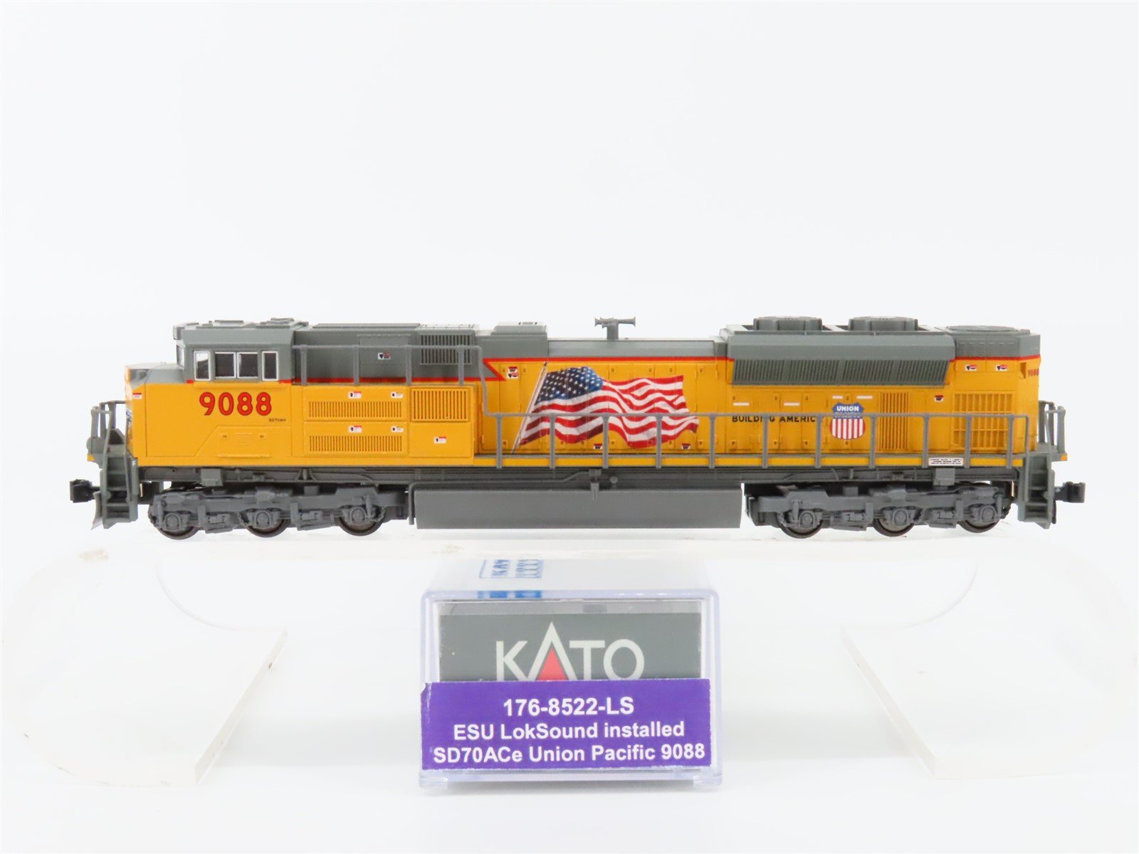 N KATO Kobo Customs 176-8522-LS UP "Flag" EMD SD70ACe Diesel #9088 w/DCC & Sound