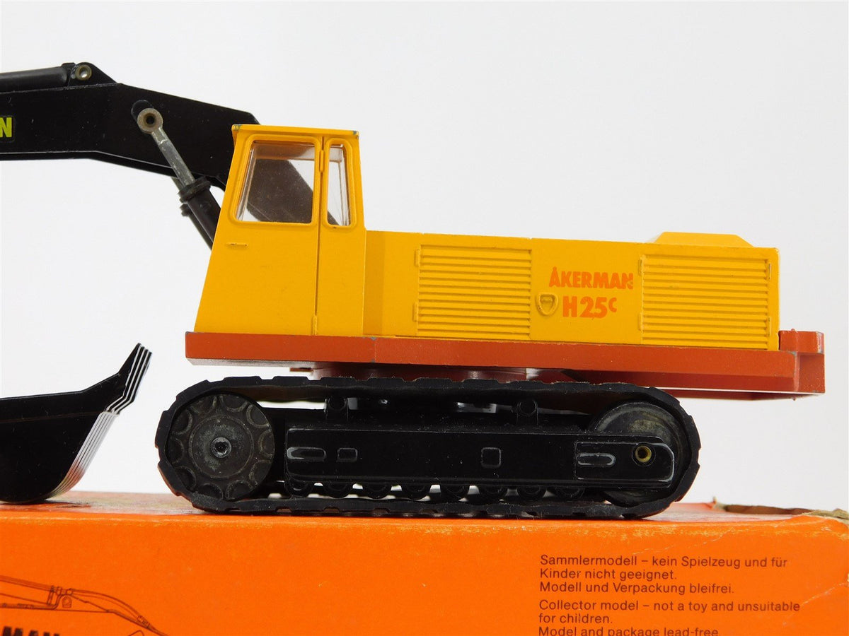 1:50 Scale Die-Cast NZG 148 Akerman H25C Excavator