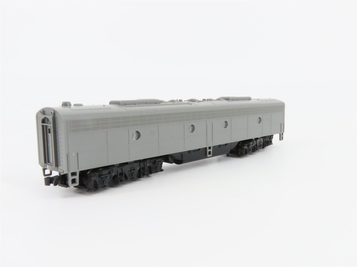 N Scale Kato 176-290 Undecorated E8/9B Diesel Locomotive