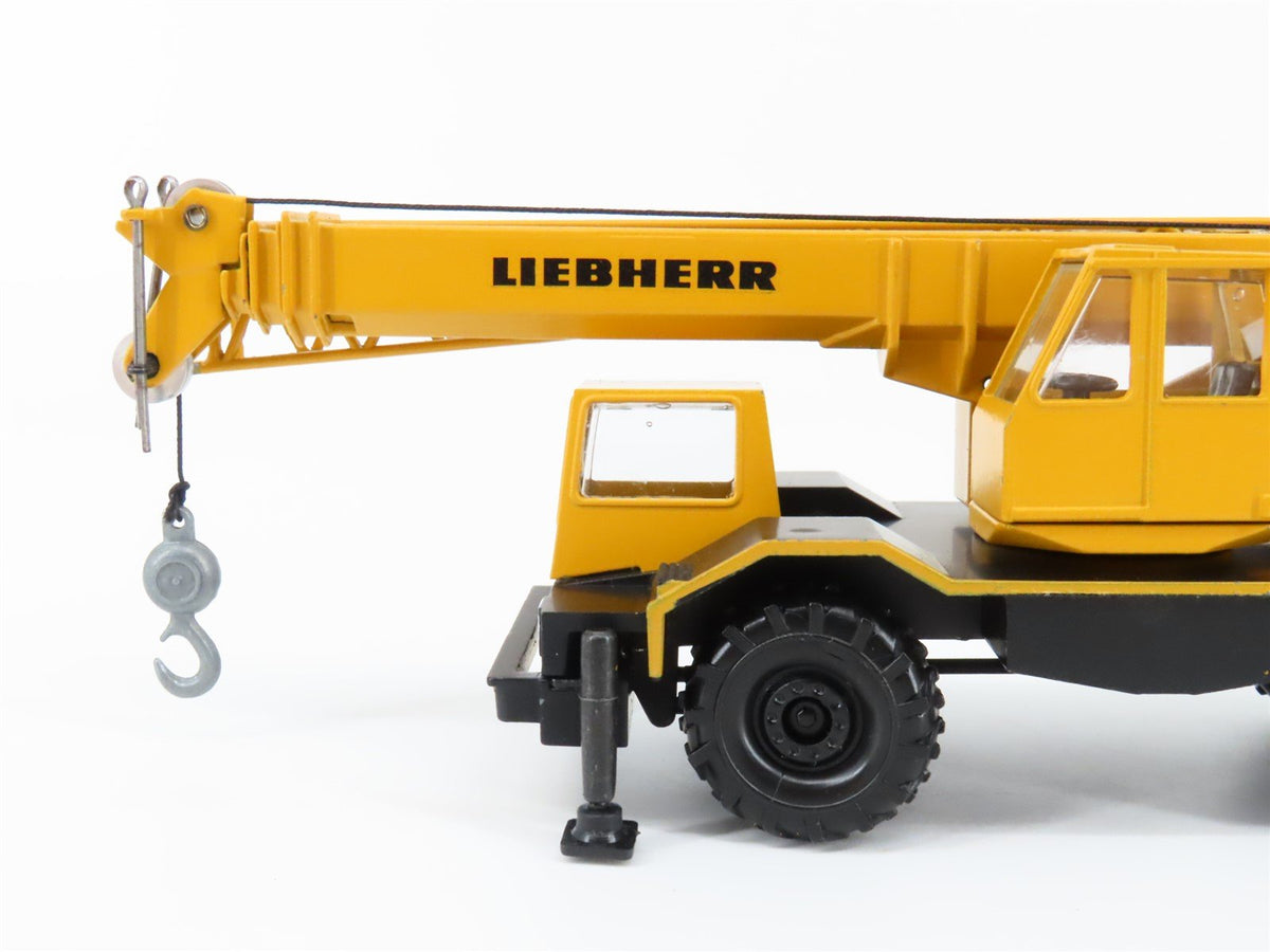 1:50 Scale Die-Cast Conrad 3076 Liebherr LTM1030 Mobile Crane