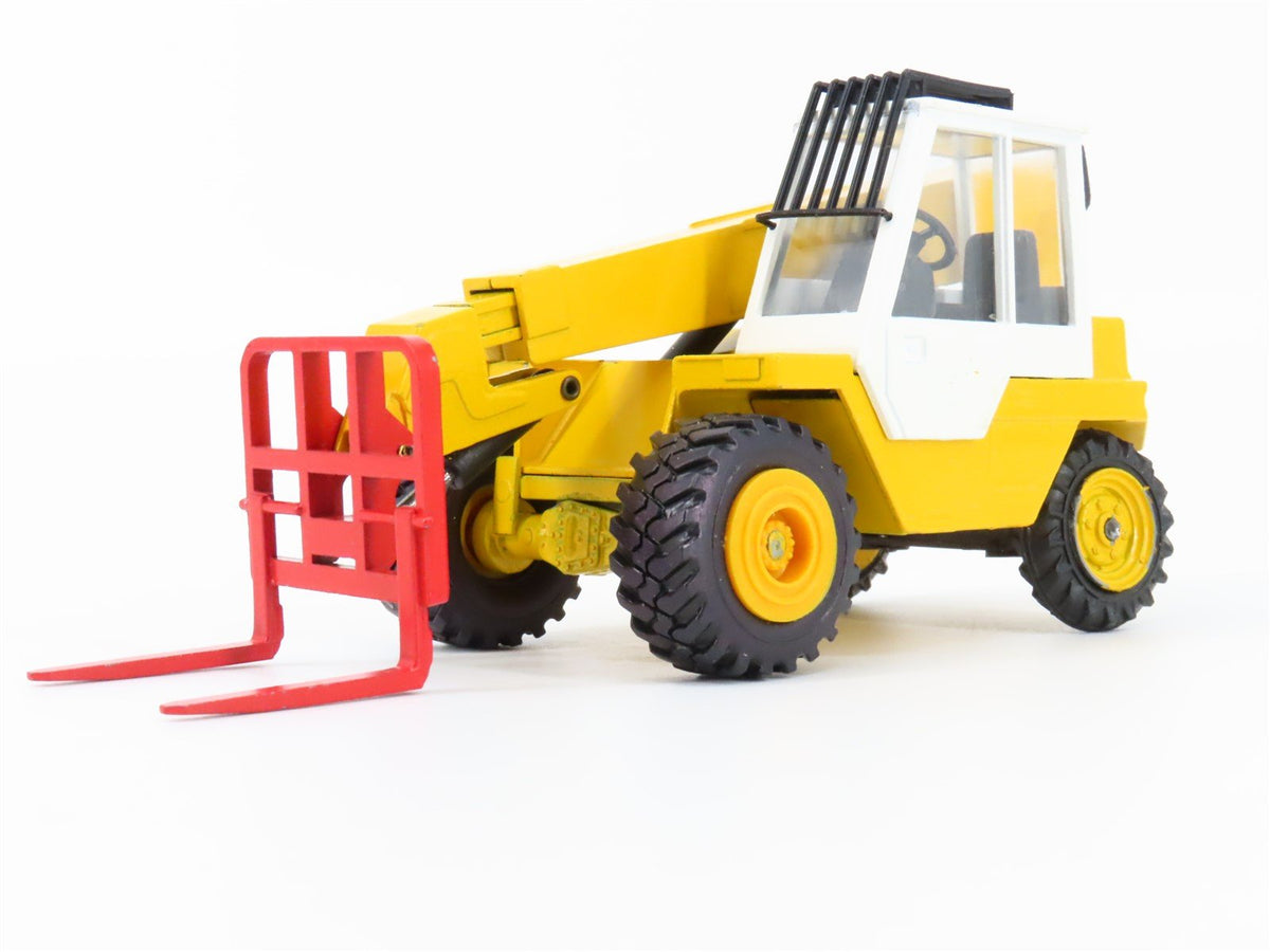 1:50 Scale Die-Cast NZG 175 JCB Telescopic Handler