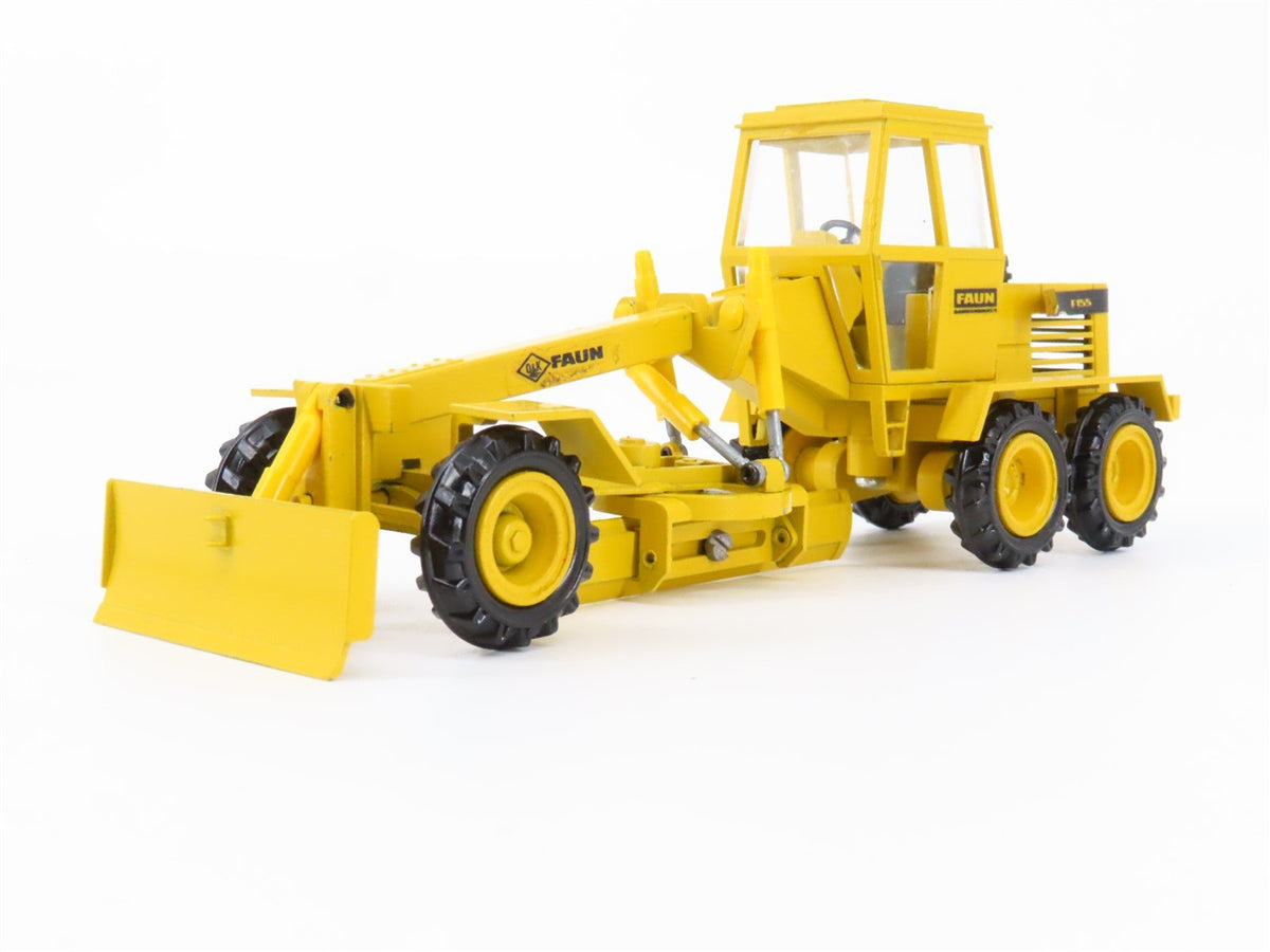 1:50 Scale Die-Cast Conrad 2680 O&amp;K Faun F155 Road Grader