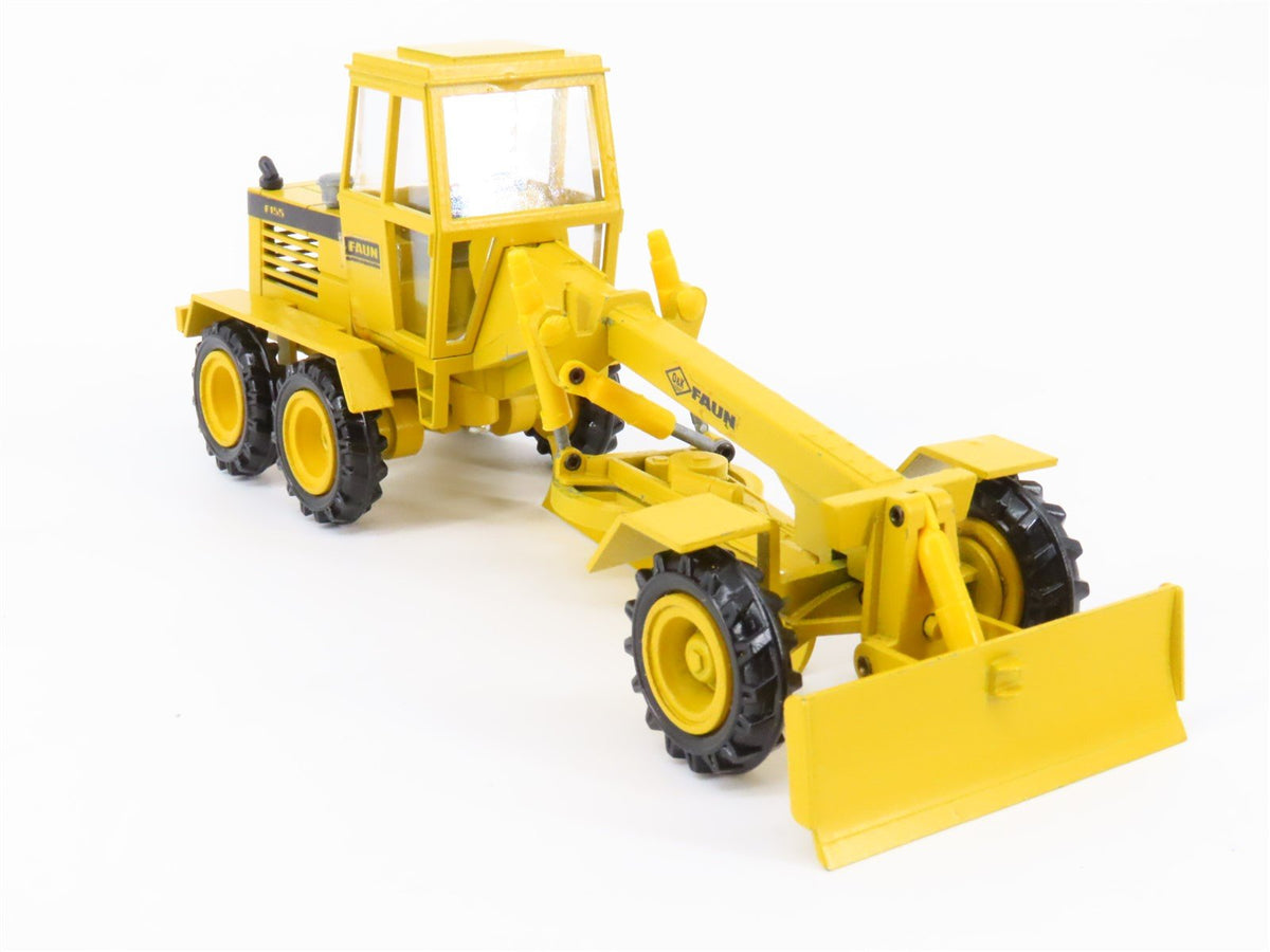 1:50 Scale Die-Cast Conrad 2680 O&amp;K Faun F155 Road Grader