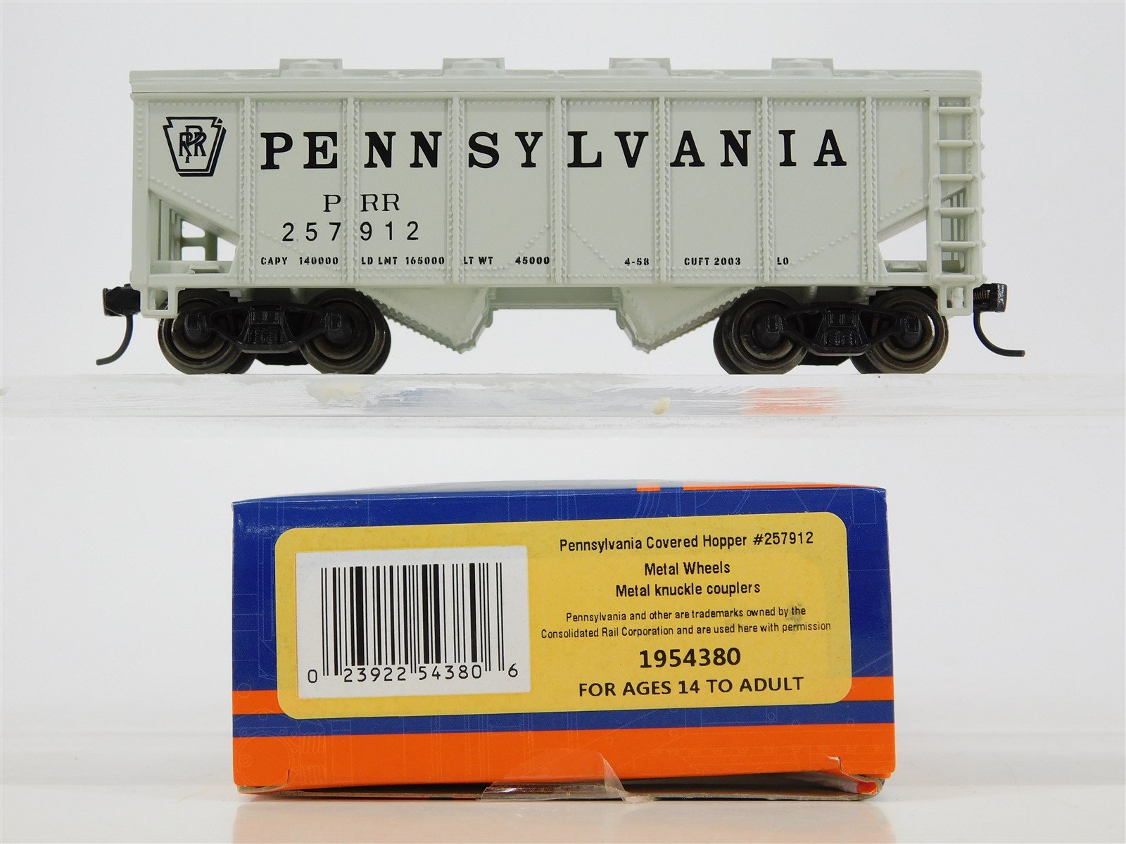 HO Scale Lionel #1954380 PRR Pennsylvania 2-Bay Covered Hopper #257912