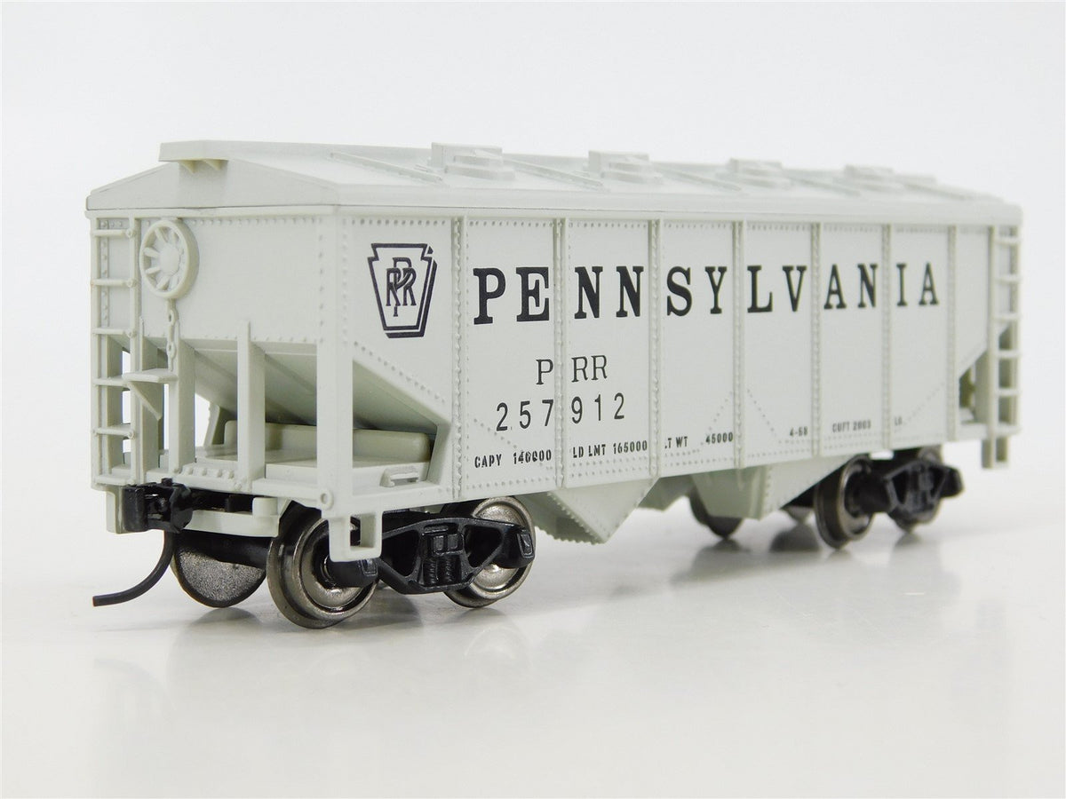 HO Scale Lionel #1954380 PRR Pennsylvania 2-Bay Covered Hopper #257912