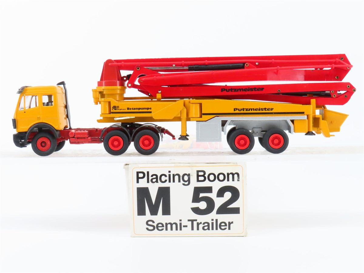 1:50 Scale Die-Cast Conrad 3006 Putzmeister M52 Placing Boom Semi-Trailer