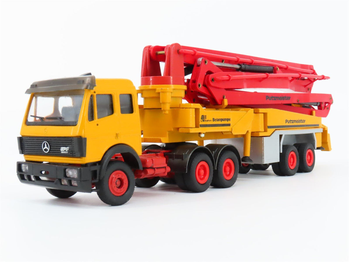 1:50 Scale Die-Cast Conrad 3006 Putzmeister M52 Placing Boom Semi-Trailer