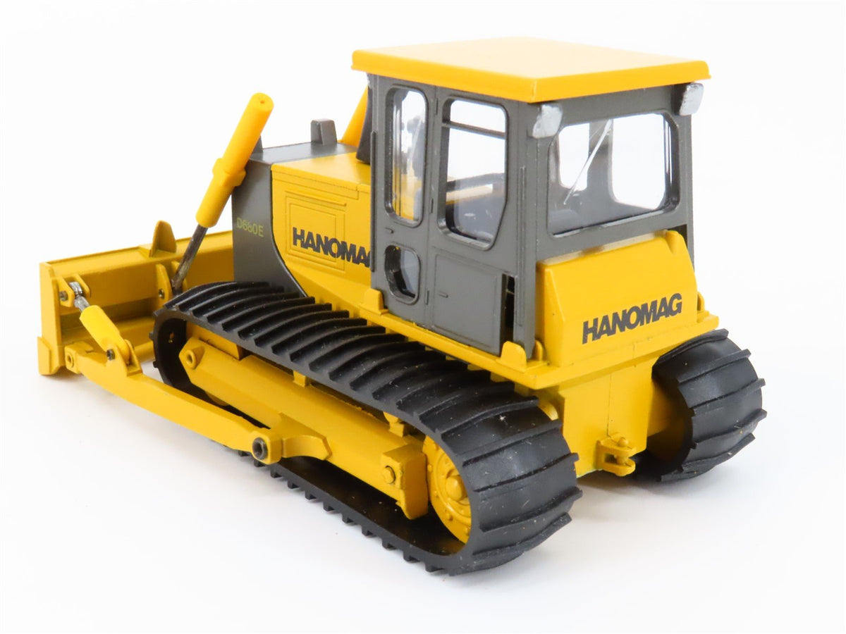 1:50 Scale Die-Cast Conrad 2853 Hanomag D680E Crawler Dozer