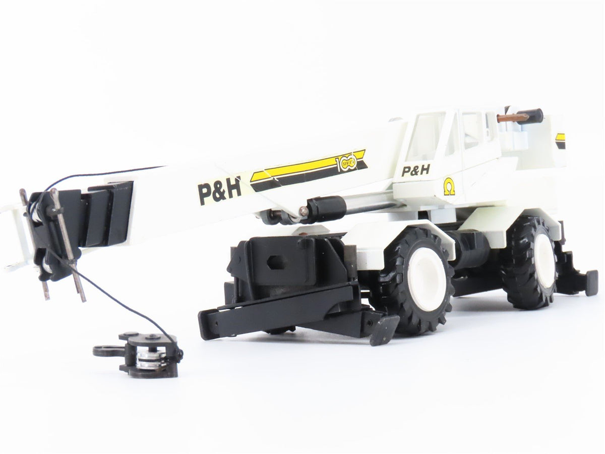 1:50 Scale Die-Cast Conrad 2073 P&amp;H Omega All Terrain Telescoping Crane