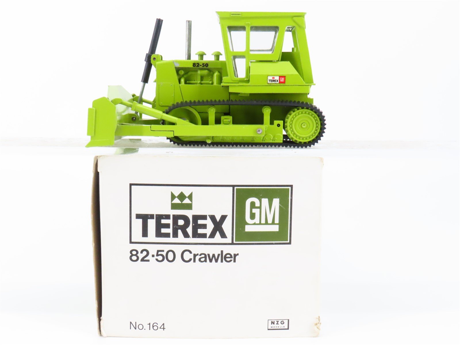 1:40 Scale Die-Cast NZG 164 GM Terex 82-50 Crawler