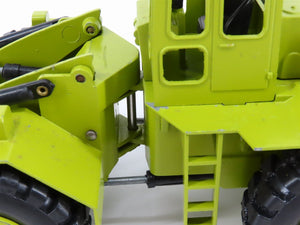 1:40 Scale Die-Cast Gescha GM Terex 72-71 Loader