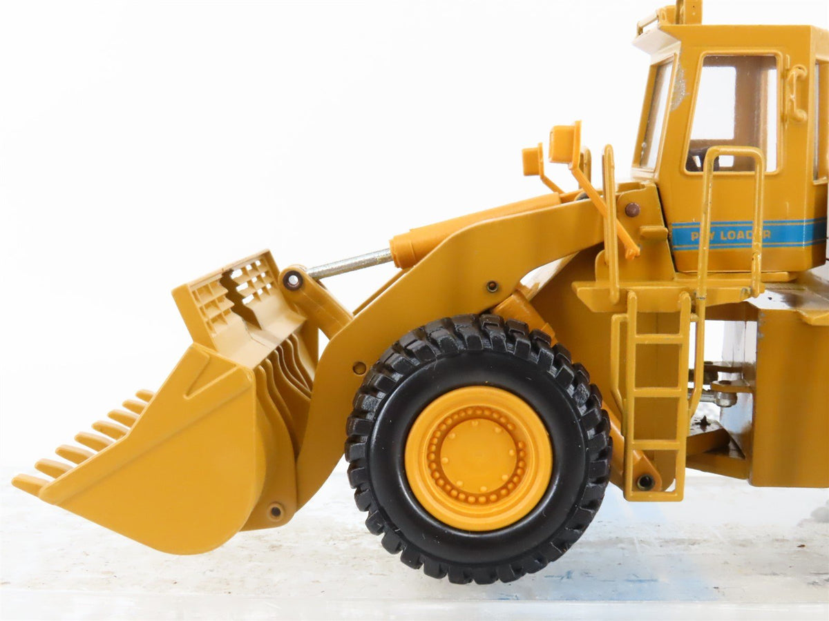 1:50 Scale Die-Cast Conrad 2420 Dresser 560B Pay Loader