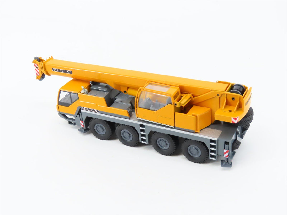 1:50 Scale Die-Cast Conrad 2094 Liebherr LTM 1060/2 Mobile Crane