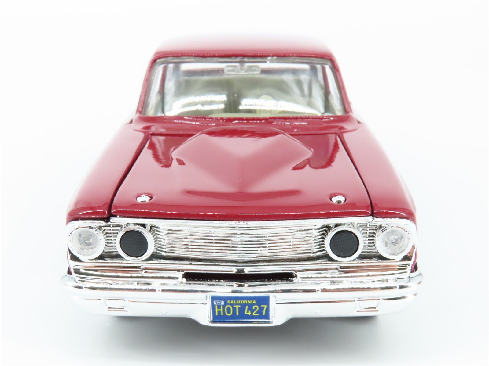 1:24 Scale Maisto Die-Cast Automobile 1964 Ford Fairlane Thunderbolt - -  Model Train Market