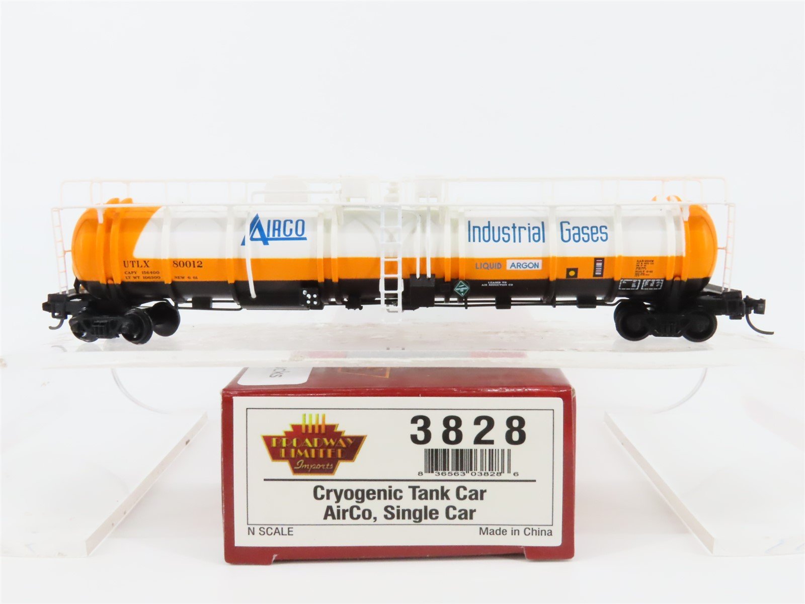 N Broadway Limited BLI 3828 UTLX AirCo Industrial Gas Cryogenic Tank Car #80012