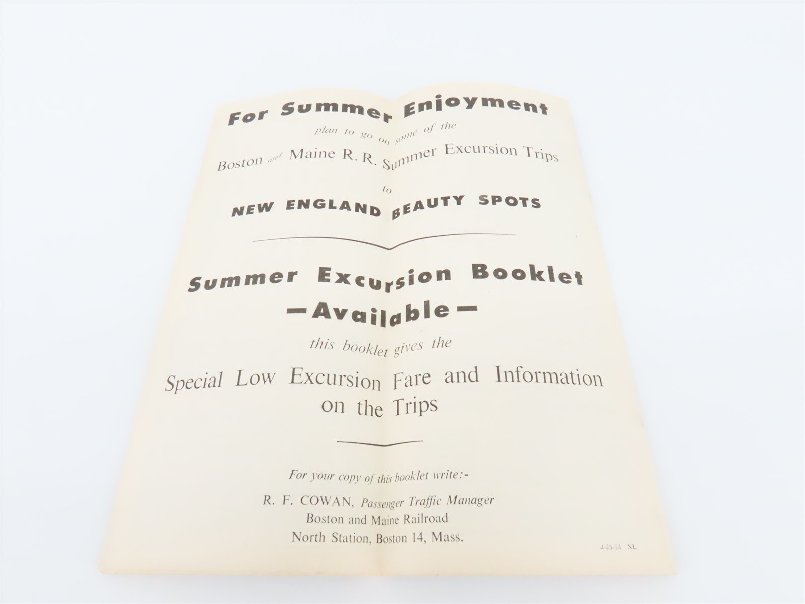 BM Boston & Maine Railroad Time Tables - April 25, 1954