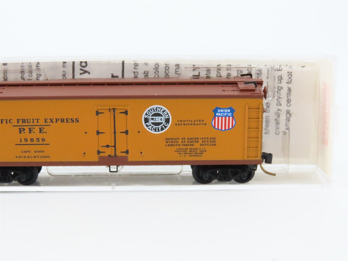 N Scale Micro-Trains MTL 47060 PFE Pacific Fruit Express 40&#39; Reefer #19859