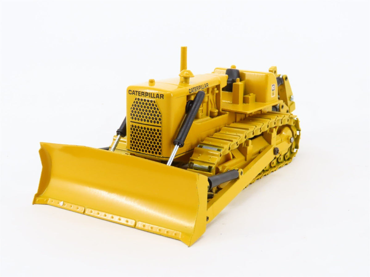 1:50 Scale Die-Cast Conrad 2874 CAT Caterpillar D9G Track-Type Tractor