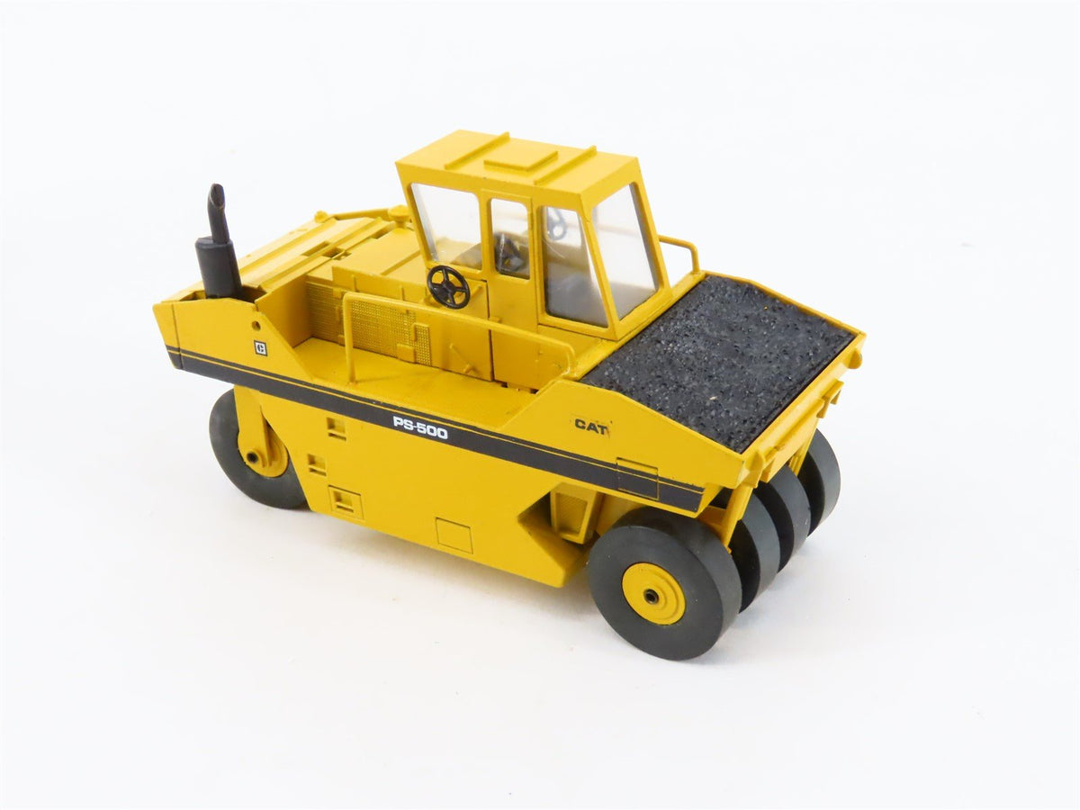 1:50 Scale Die-Cast Conrad 2741 CAT Caterpillar PS 500 Compactor