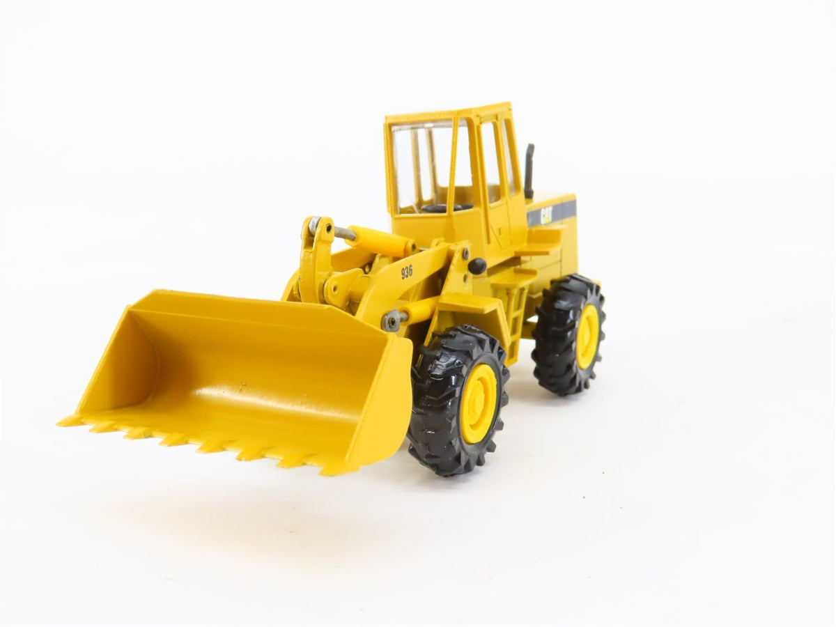 1:50 Scale Die-Cast Conrad 2886 CAT Caterpillar 936 Radlader