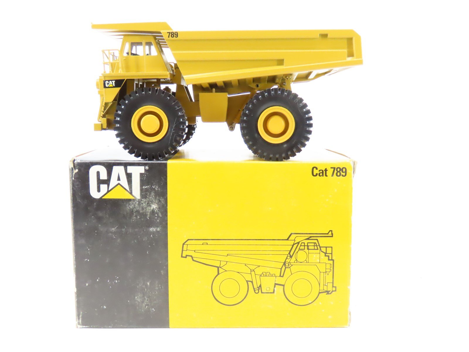 1:50 Scale Die-Cast Conrad 2725 CAT Caterpillar 789 Off-Highway Truck