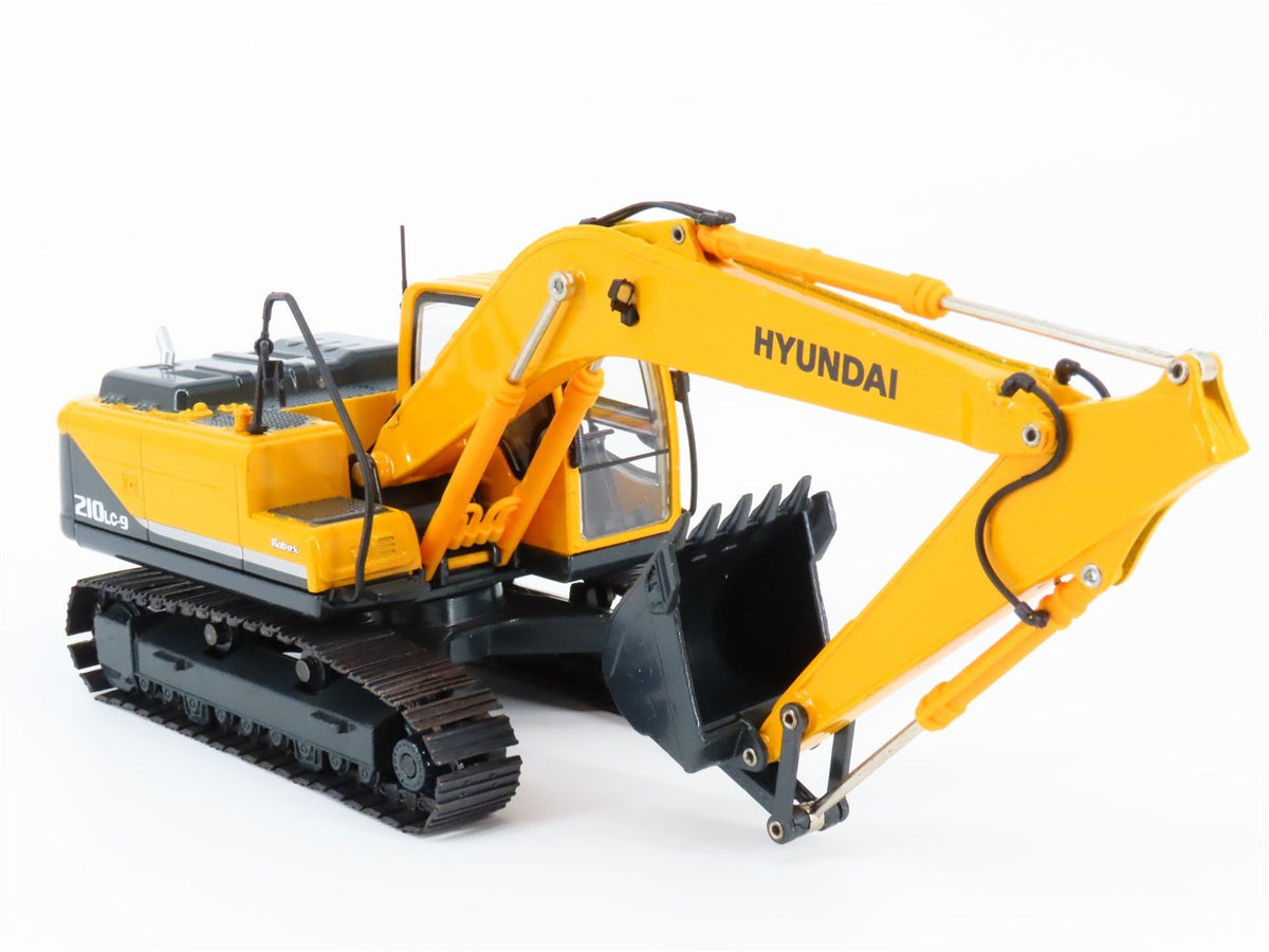 1:40 Scale Die-Cast Hyundai Robex 210LC-9 Crawler Excavator