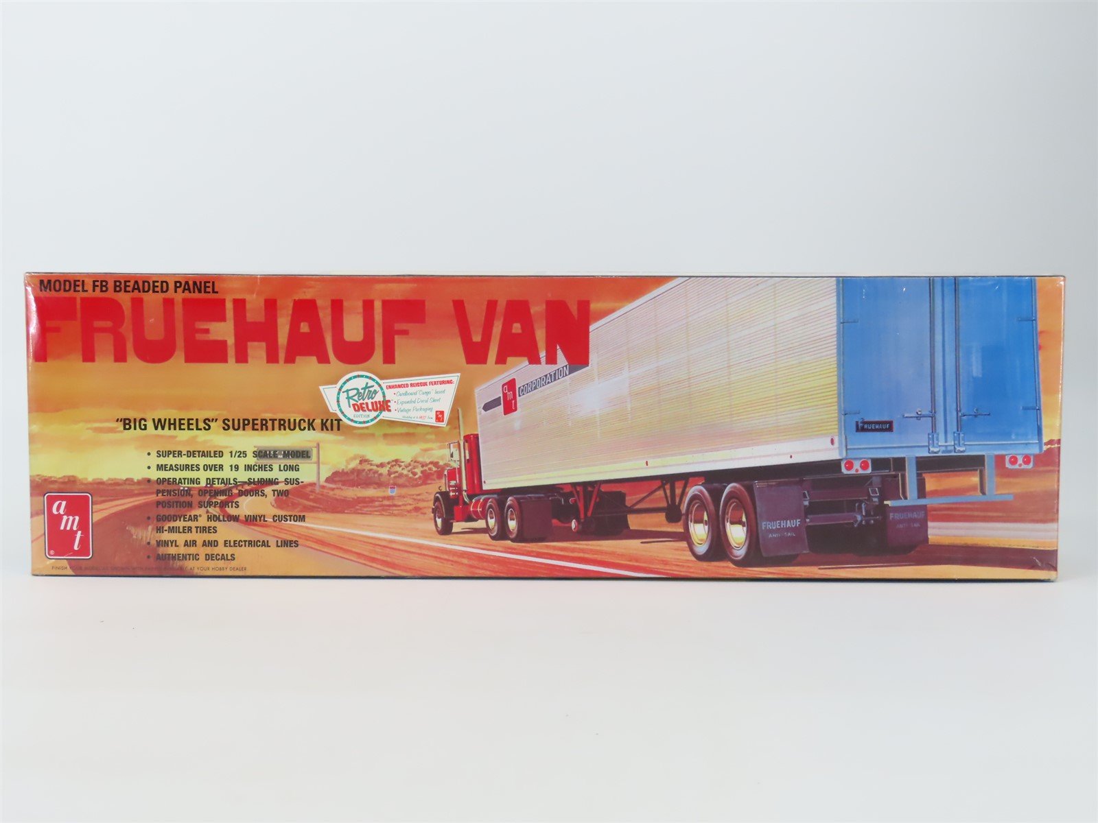 1:25 Scale AMT AMT649/06 Fruehauf Van 40ft Trailer Kit SEALED