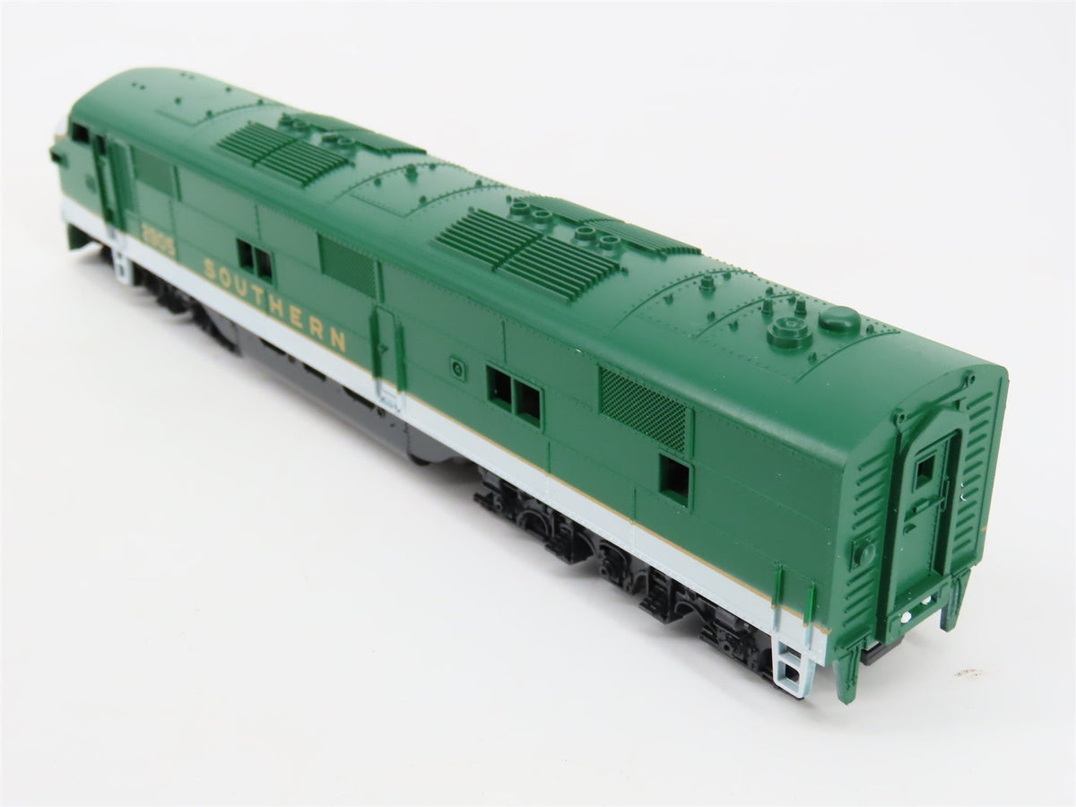 HO Scale Con-Cor 0015-002140 Southern E7A Diesel Locomotive #2905