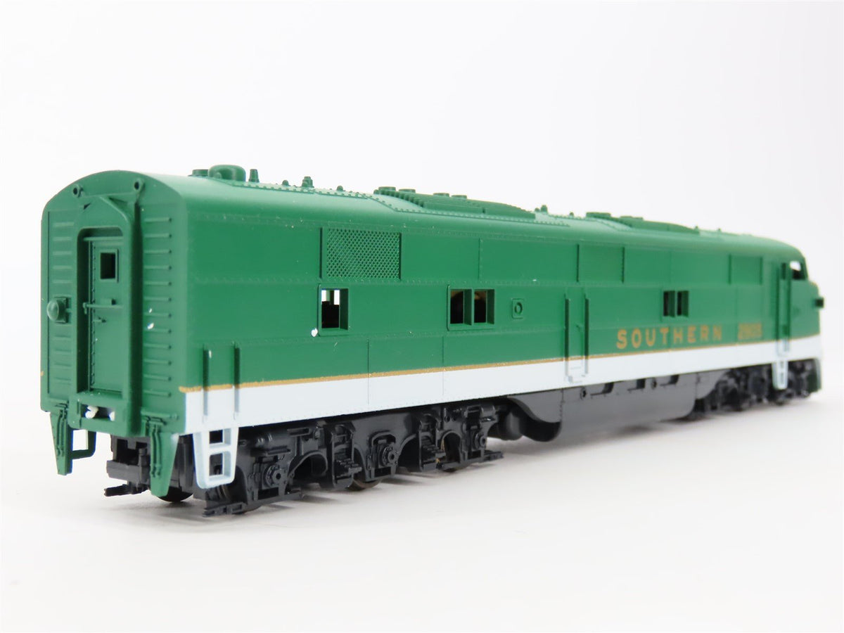 HO Scale Con-Cor 0015-002140 Southern E7A Diesel Locomotive #2905